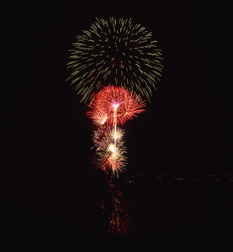 The annual July 4th fireworks from Lake Oroville in Butte County. Photo taken July 4, 2002. 