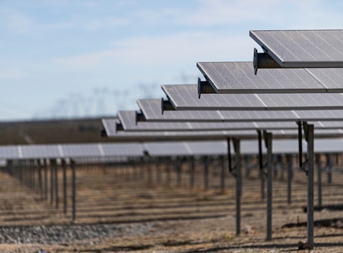 A solar electric facility near the California Department of Water Resources’ Pearblossom Pumping Plant in Los Angeles County that is helping reduce the State Water Project’s carbon footprint. 