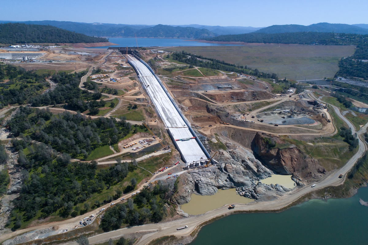 Lake Oroville Spillways Operations Update   Oroville Spillway April 25 