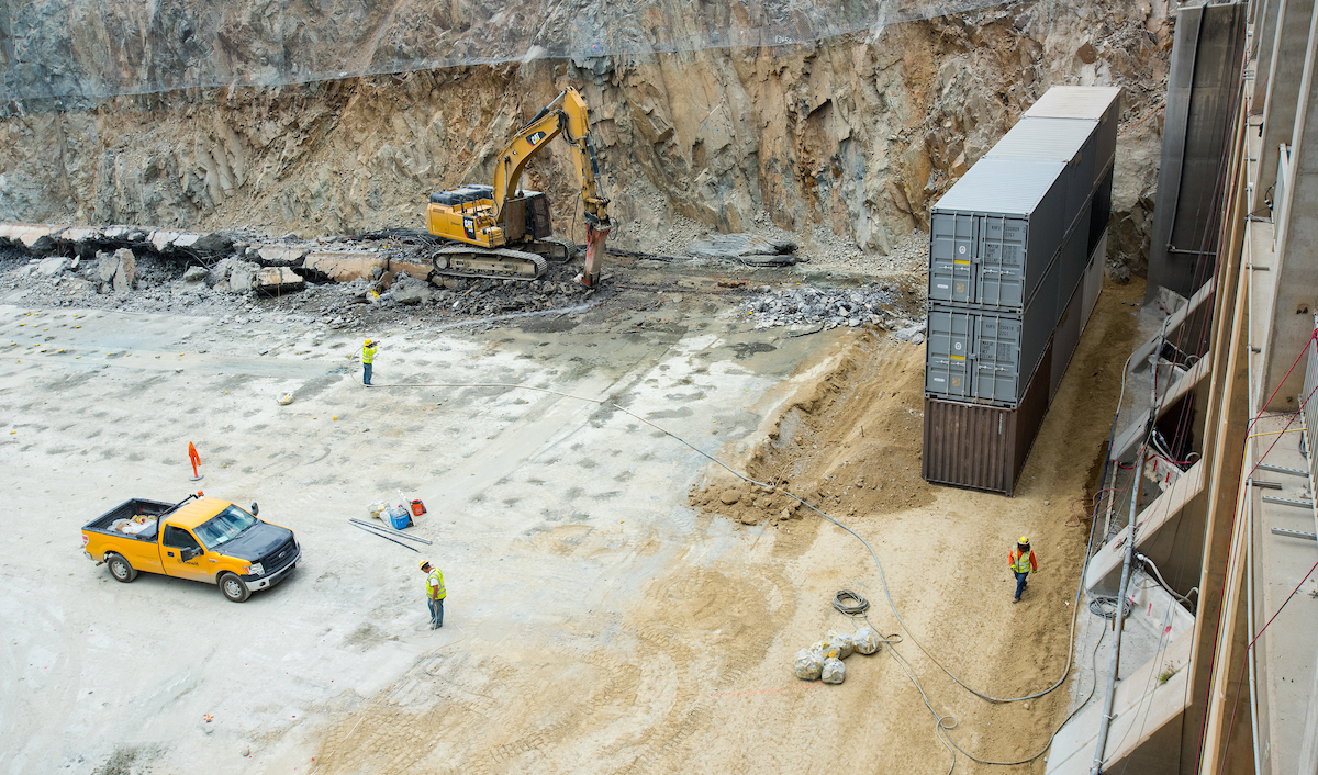 Construction on upper chute of Lake Oroville main spillway